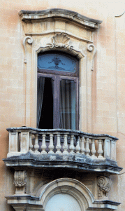 lecce balcony
