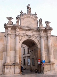 lecce city gate