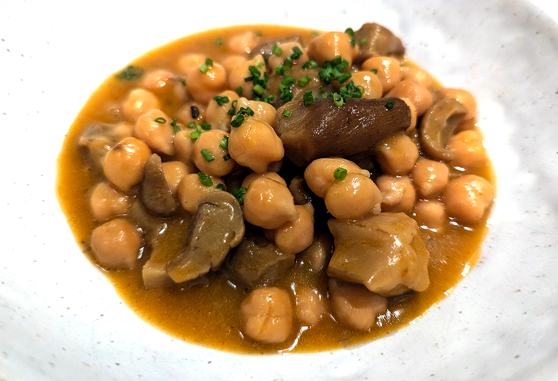 garbanzos and boletus at cuzeo
