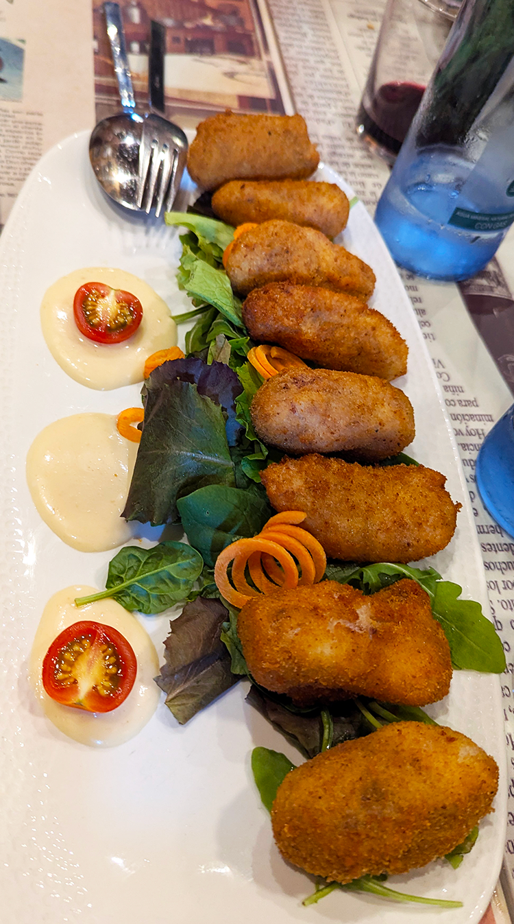 casa divi cecina croquetas